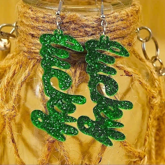 St Patrick’s Glitter Lucky Earrings - Picture 1 of 4